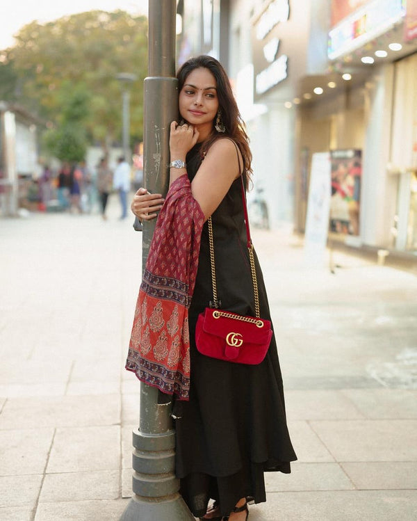 CLASSY HANDLOOM A LINE KURTI PANT DUPATTA WITH BOTH SIDES POCKETS