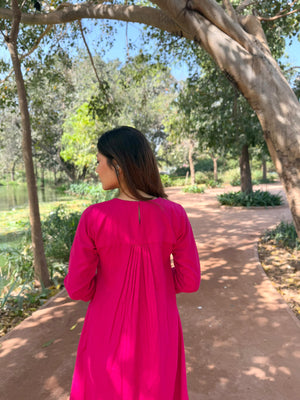 Noor Magenta Embroidered Kurta Pant Set – Elegant Festive Wear for Women