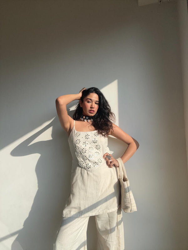 Dori Sheesh Phool Kurti Plazo