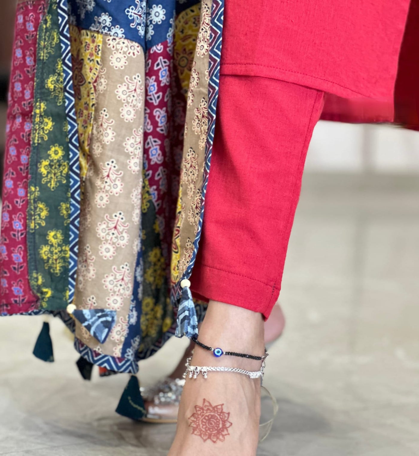 Women Cotton Pink Sleeveless Kurta Pant and Dupatta set