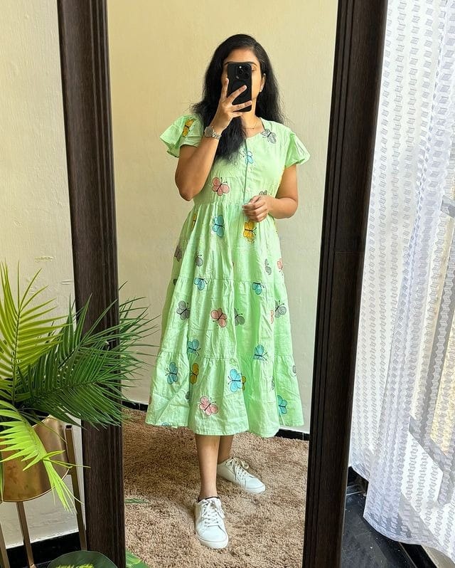 Cotton Suit casual cotton middy dress for women in light green with floral print and short sleeves
