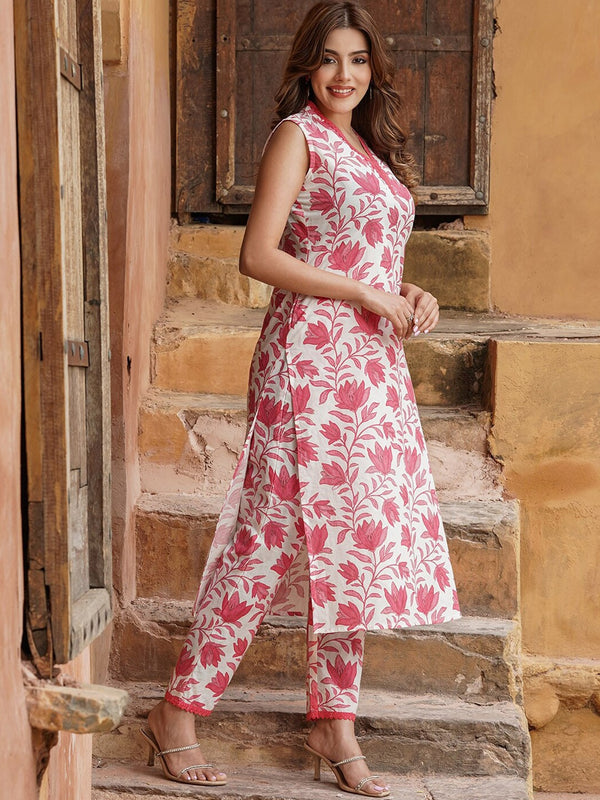 Women Floral Printed Regular Kurta with Trousers