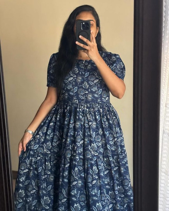 Sugamdha floral midi dress for women in navy blue with white leaf pattern and short sleeves